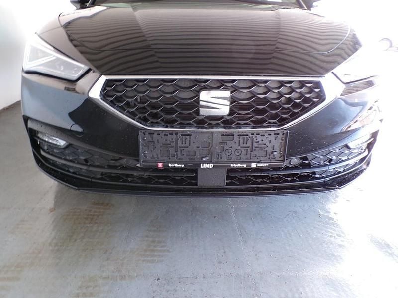 Neu Seat Leon Style 115 PS (84 kW) 2026 Schwarz  metallic