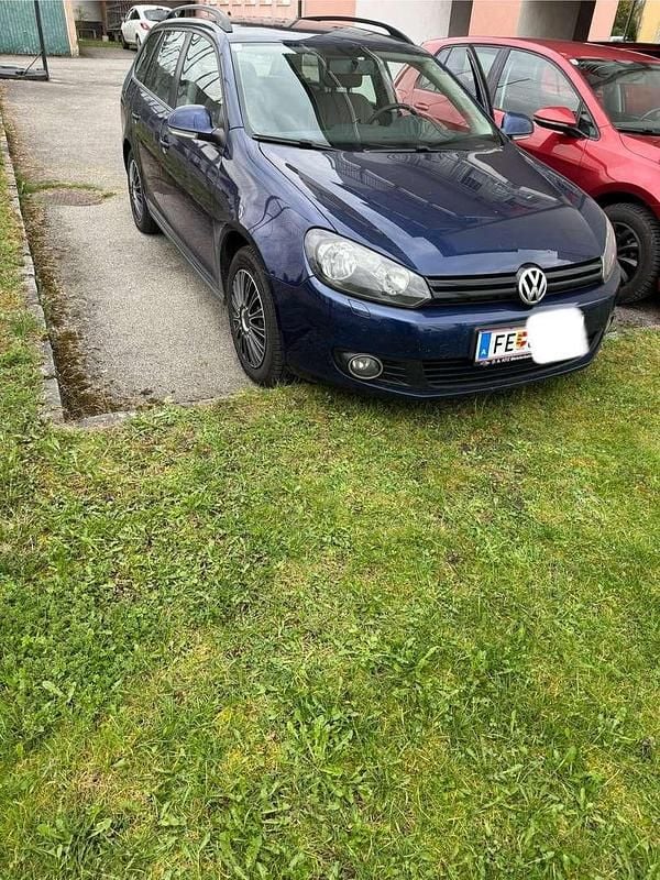 Gebraucht VW Golf VI Comfortline 105 PS (77 kW) 2010 Blau Kleinwagen