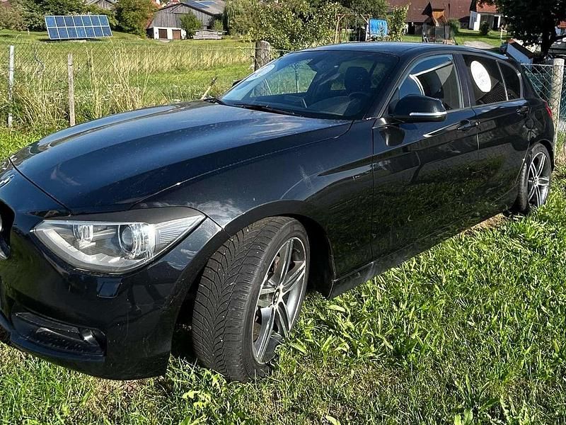 Gebraucht BMW 114 102 PS (75 kW) 2012 Schwarz Kleinwagen