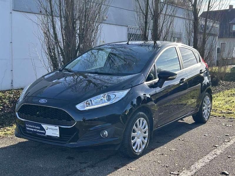 Schwarz Gebraucht 2016 Ford Fiesta Trend Limousine | € 7.490 (Fairer Preis) - Bild 1/4