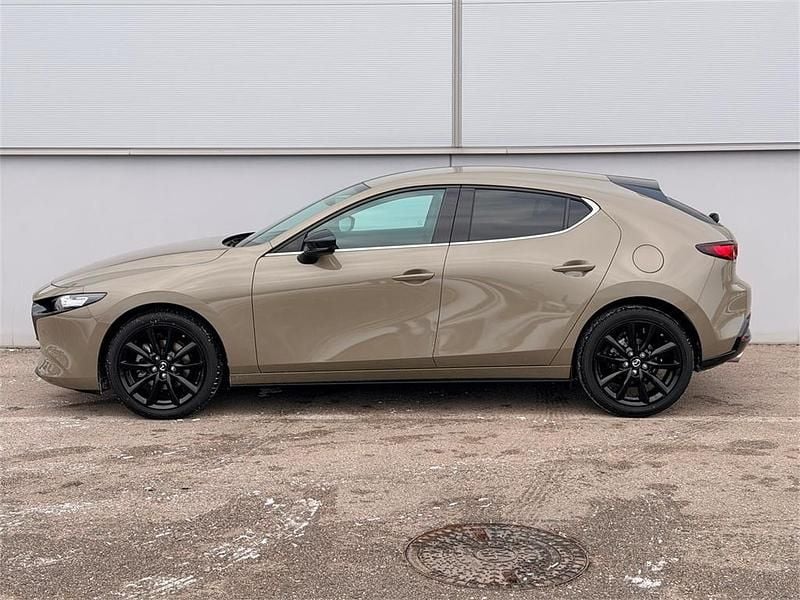 Neu Mazda 3 Homura-Line 140 PS (102 kW) 2025 Zircon sand grün Limousine