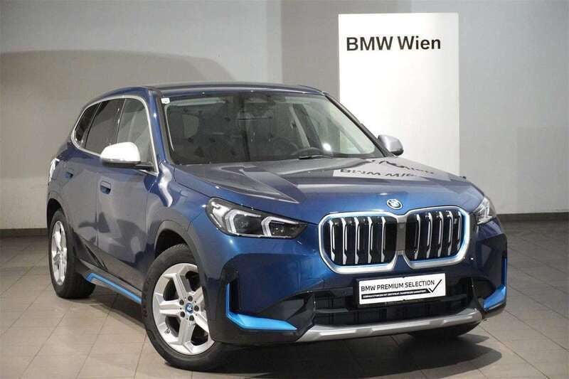 Gebraucht BMW iX1 xLine 200 kW (272 PS) 2023 Phytonicblau SUV