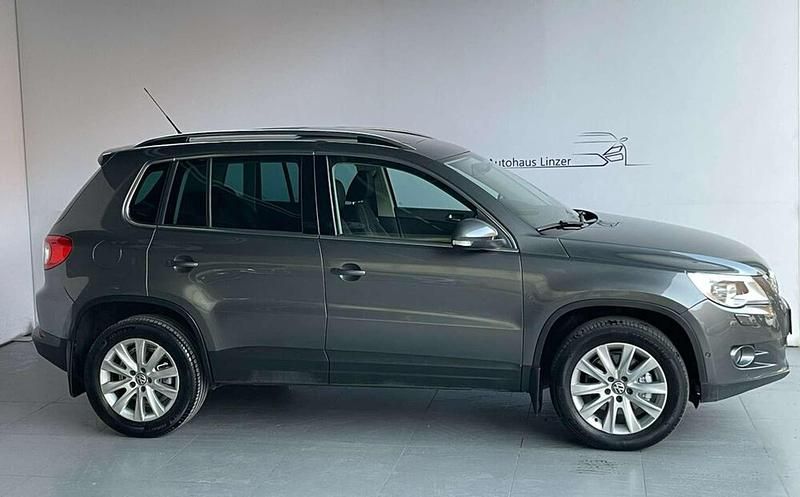 Gebraucht VW Tiguan Sportline 140 PS (102 kW) 2011 Grau SUV