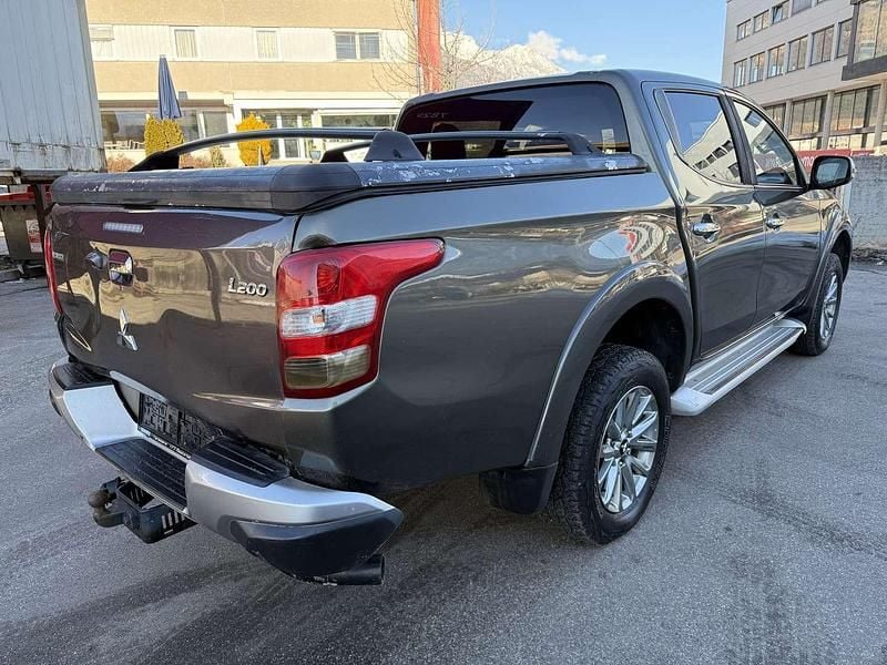 Gebraucht Mitsubishi L200 181 PS (133 kW) 2017 Grau Abholung