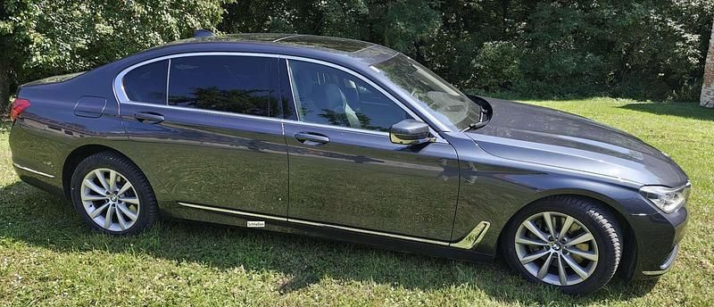 Gebraucht BMW 730L 265 PS (194 kW) 2017 Grau Limousine