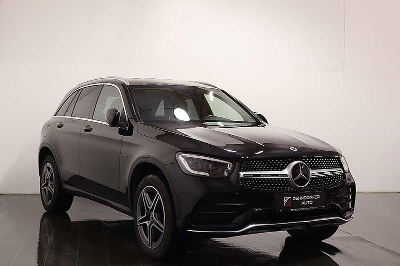 Gebraucht Mercedes GLC300e AMG 194 PS (142 kW) 2021 Schwarz SUV