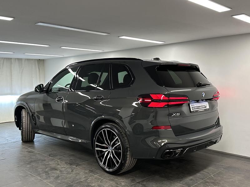 Gebraucht BMW X5 M Sport 381 PS (280 kW) 2025 Grau SUV