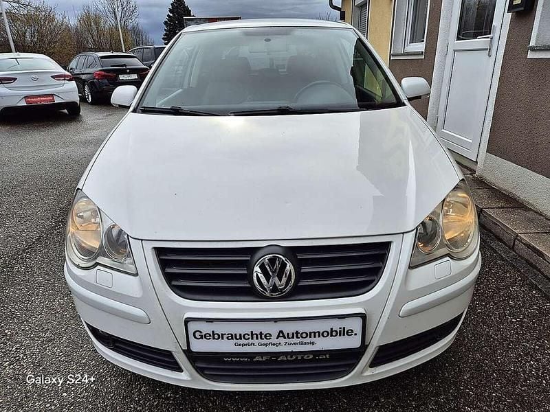 Gebraucht VW Polo 60 PS (44 kW) 2009 Weiß Kleinwagen