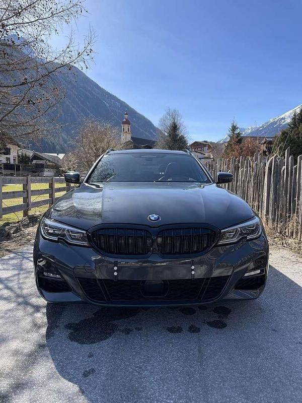 Gebraucht BMW 330 M Sport 184 PS (135 kW) 2020 Kombi
