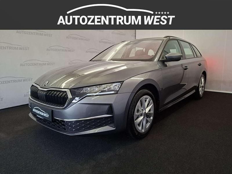 Grau Gebraucht 2024 Skoda Octavia Selection Kombi | € 31.987 (Etwas zu teuer) - Bild 1/2