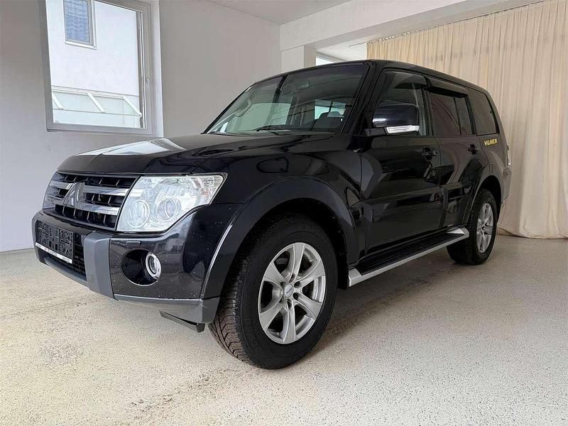 Schwarz Gebraucht 2011 Mitsubishi Pajero Intense SUV | € 9.910 - Bild 1/4