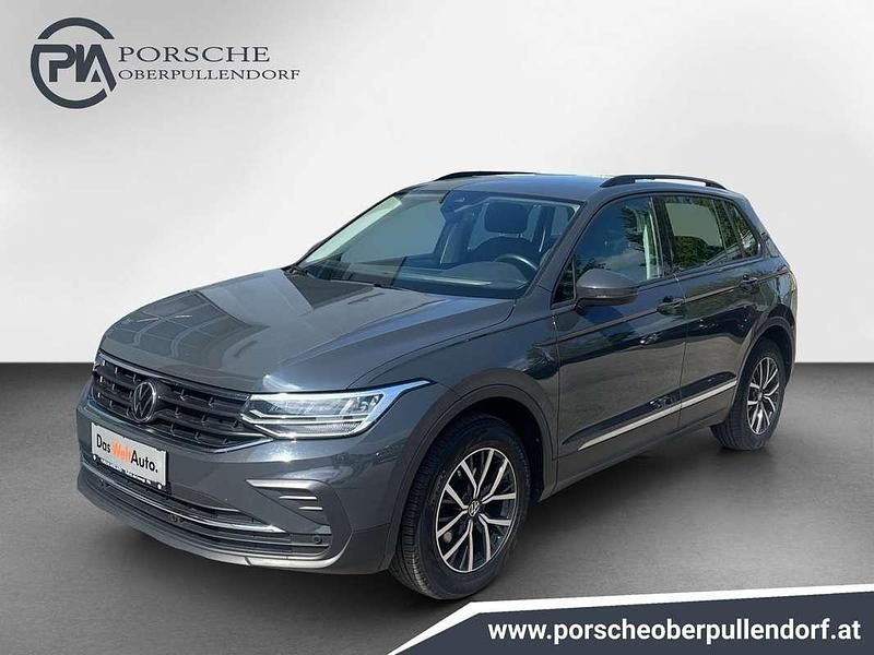 Gebraucht VW Tiguan Life 150 PS (110 kW) 2023 Grau SUV