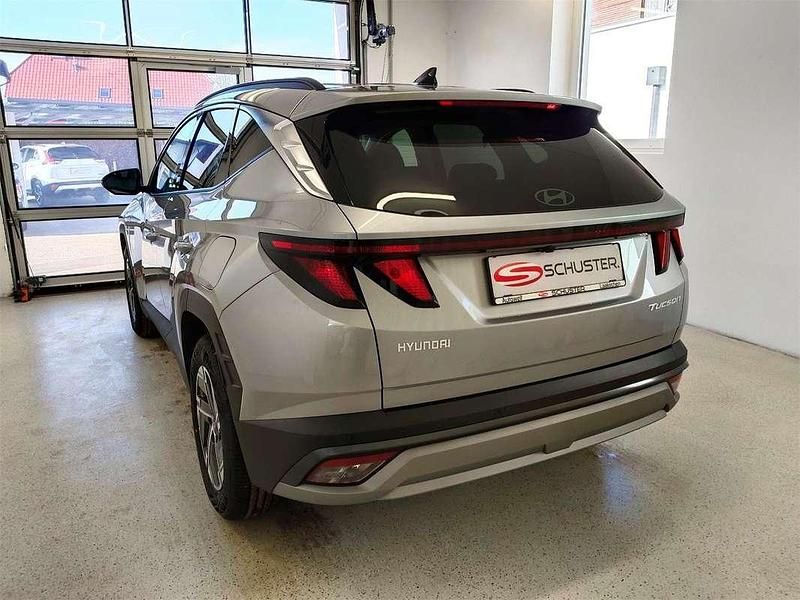 Neu Hyundai Tucson 160 PS (117 kW) 2025 Silber SUV