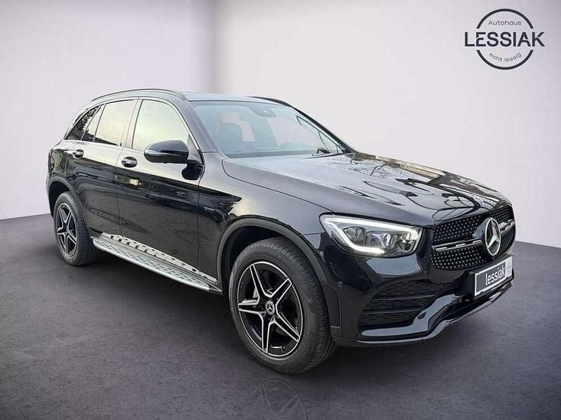 Gebraucht Mercedes GLC300e Night 194 PS (142 kW) 2020 Schwarz SUV