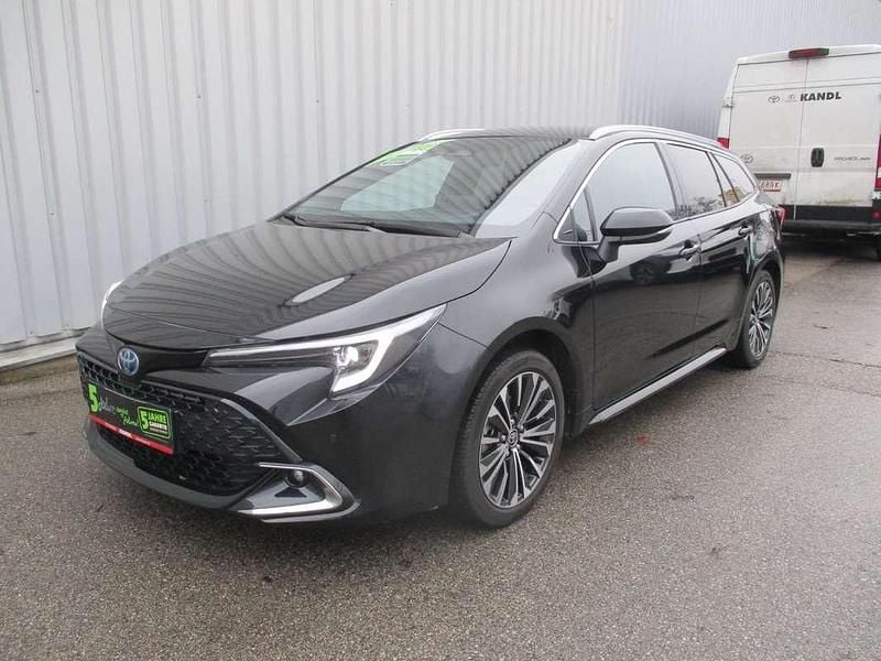 Gebraucht Toyota Corolla Active 98 PS (72 kW) 2025 Schwarz Kombi