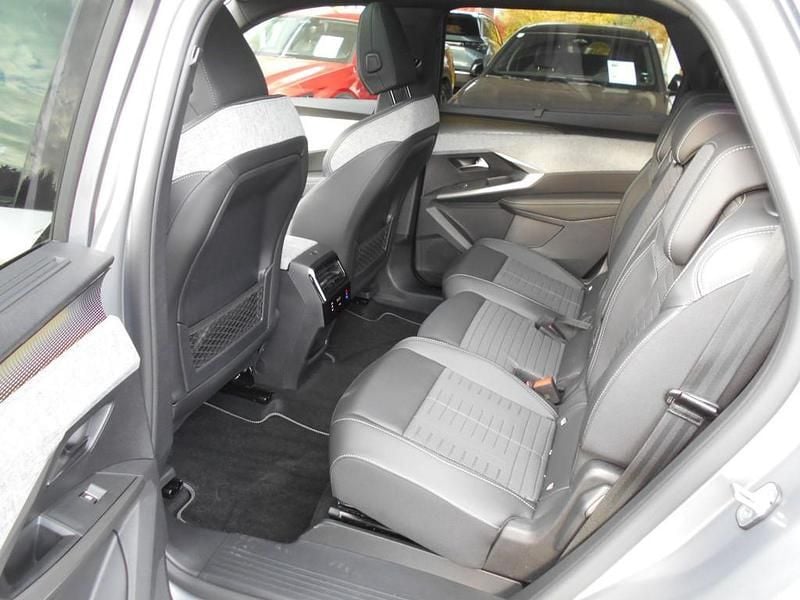 Neu Peugeot 5008 GT 136 PS (100 kW) 2025 SUV