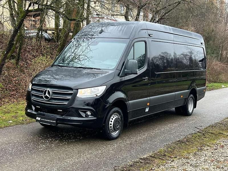 Schwarz Gebraucht 2020 Mercedes Sprinter Van | € 41.900 (Superpreis) - Bild 1/4