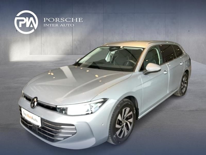 Gebraucht VW Passat Business 122 PS (89 kW) 2025 Silber  metallic Kombi
