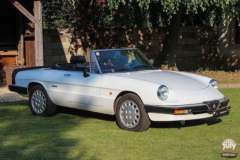 Weiß Gebraucht 1990 Alfa Romeo Spider Cabrio | € 19.999 - Bild 1/4