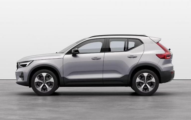 Gebraucht Volvo XC40 Plus 163 PS (119 kW) 2024 Silber SUV