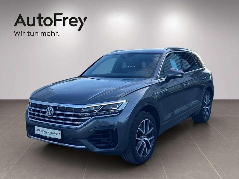 Grau Gebraucht 2019 VW Touareg R SUV | € 48.890 (Etwas zu teuer) - Bild 1/4