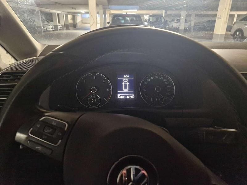 Braun Gebraucht 2013 VW Touran Match Van / Kleinbus | € 5.000 (Superpreis) - Bild 1/4