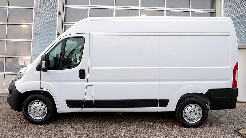 Gebraucht Opel Movano S 140 PS (102 kW) 2024 Icy weiß Van