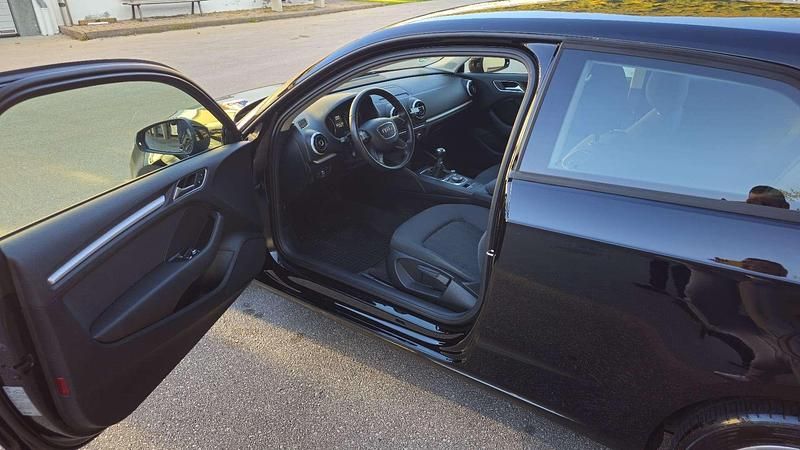 Gebraucht Audi A3 105 PS (77 kW) 2014 Limousine