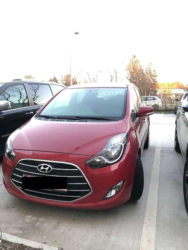 Rot Gebraucht 2019 Hyundai i20 Kombi | € 12.500 - Bild 1/4