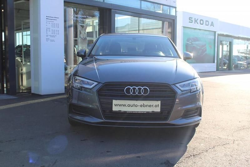 Gebraucht Audi A3 Comfort 116 PS (85 kW) 2017 Grau Limousine