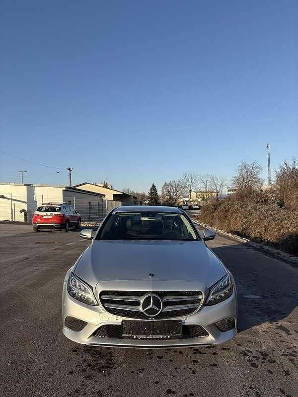 Gebraucht Mercedes C220 194 PS (142 kW) 2018 Limousine