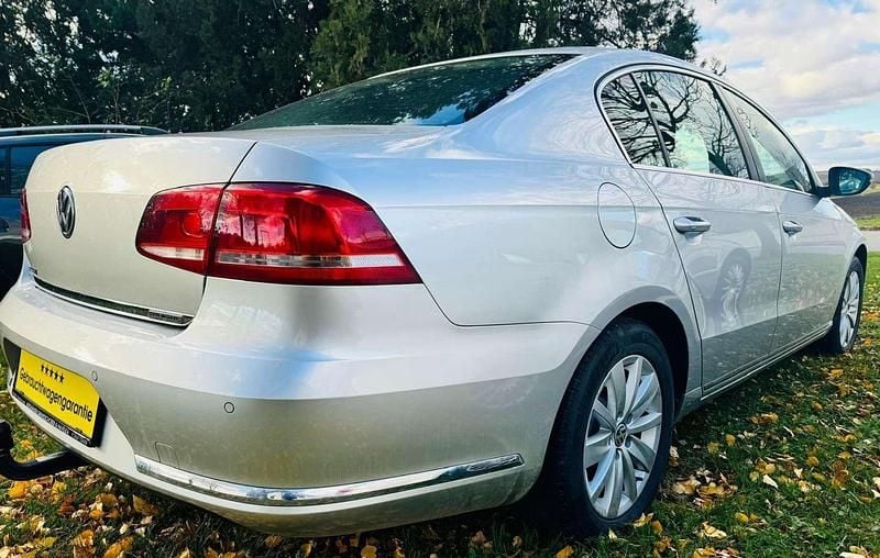 Gebraucht VW Passat Comfortline 160 PS (117 kW) 2013 Grau Limousine