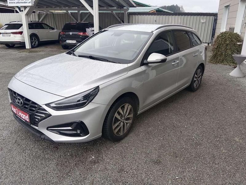 Gebraucht Hyundai i30 Trend 109 PS (80 kW) 2020 Silber Kombi