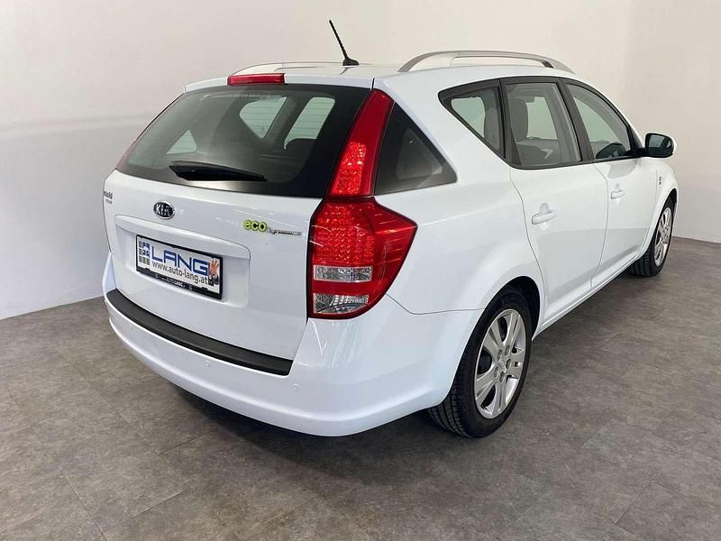 Gebraucht Kia Ceed Sportswagon 90 PS (66 kW) 2012 Cassa white Kombi