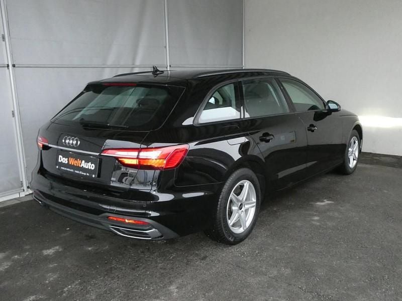 Gebraucht Audi A4 163 PS (119 kW) 2023 Schwarz Kombi