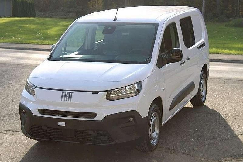 Gebraucht Fiat Doblò 102 PS (75 kW) 2024 Weiß Van / Kleinbus
