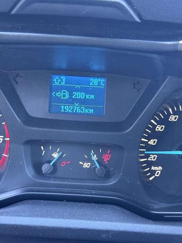 Gebraucht Ford Transit Basis 131 PS (96 kW) 2021 Weiß Kleinwagen