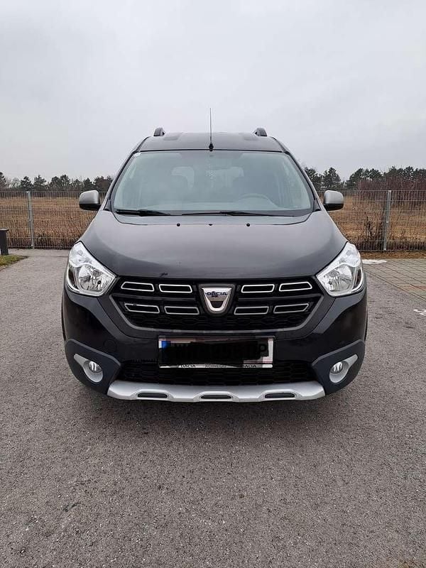 Gebraucht Dacia Dokker Stepway 90 PS (66 kW) 2018 Schwarz Van / Kleinbus