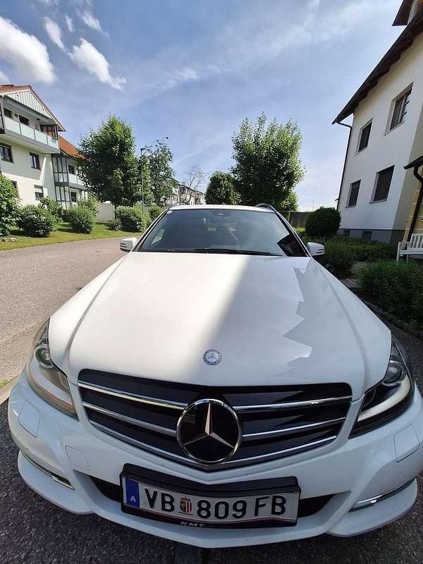 Weiß Gebraucht 2014 Mercedes C200 Avantgarde Kombi | € 10.350 (Fairer Preis) - Bild 1/4