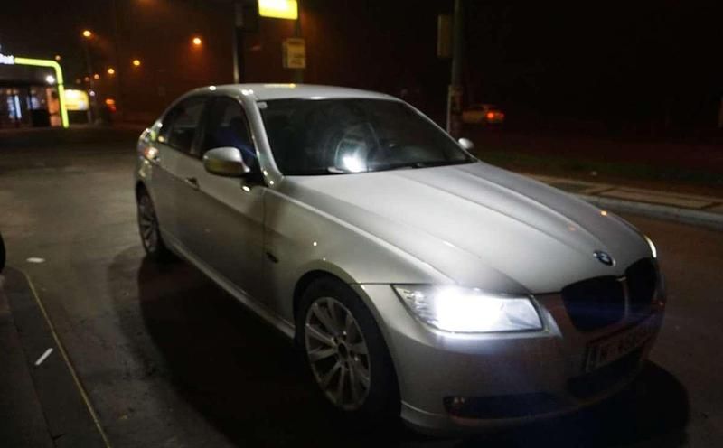 Silber Gebraucht 2009 BMW 330 M Performance Limousine | € 10.000 (Superpreis) - Bild 1/4