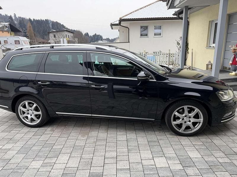 Gebraucht VW Passat Highline 170 PS (125 kW) 2012 Schwarz Kombi