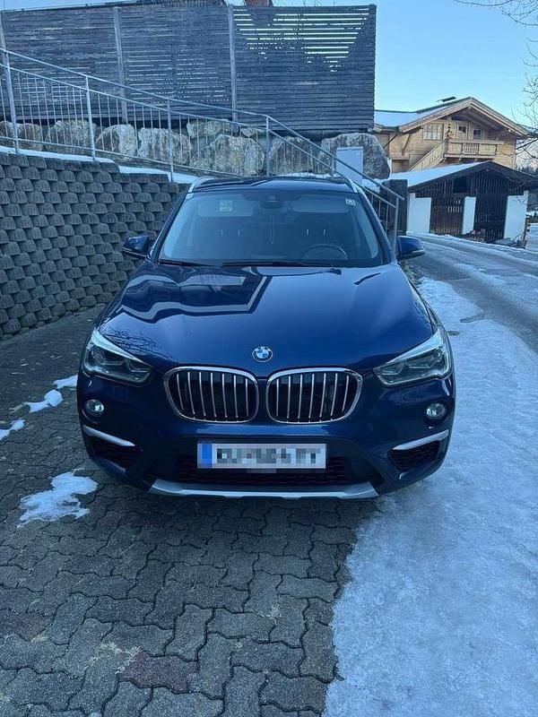 Blau Gebraucht 2019 BMW X1 xLine SUV | € 25.500 (Fairer Preis) - Bild 1/4