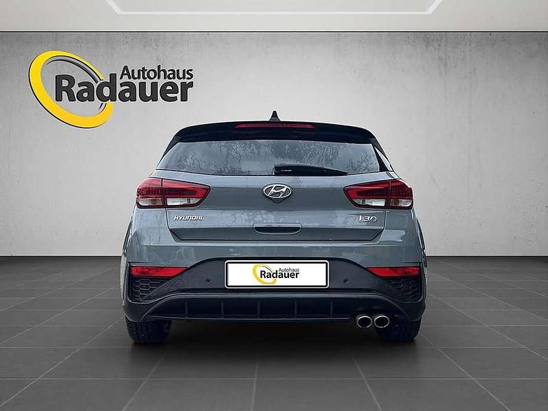 Gebraucht Hyundai i30 N Line 120 PS (88 kW) 2022 Grau Limousine