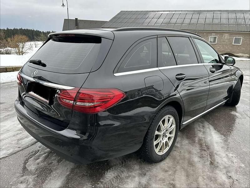 Gebraucht Mercedes C200 160 PS (117 kW) 2020 Schwarz Kombi