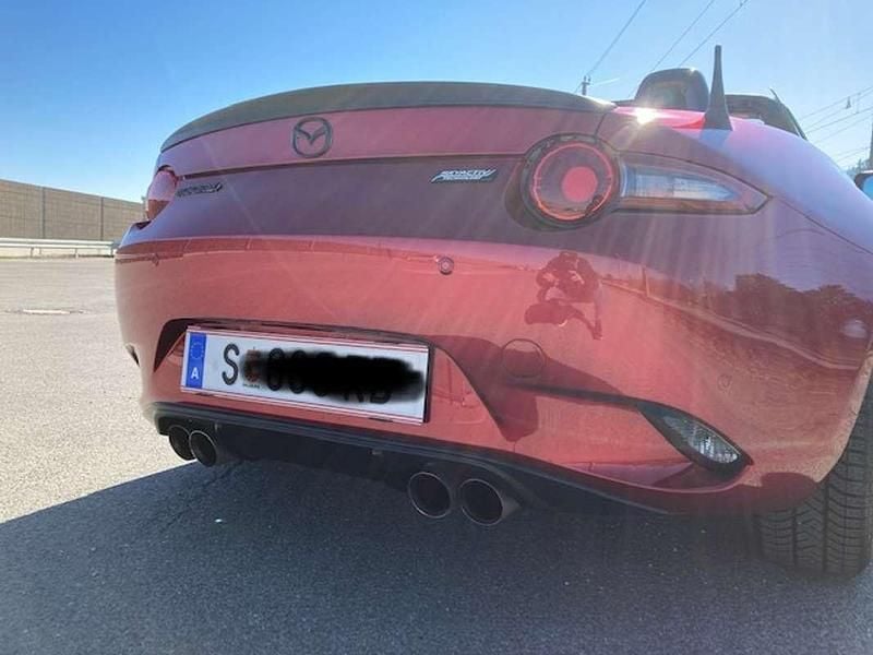 Gebraucht Mazda MX5 132 PS (97 kW) 2019 Rot Cabrio