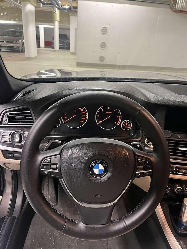 Gebraucht BMW 530 258 PS (189 kW) 2011 Kombi