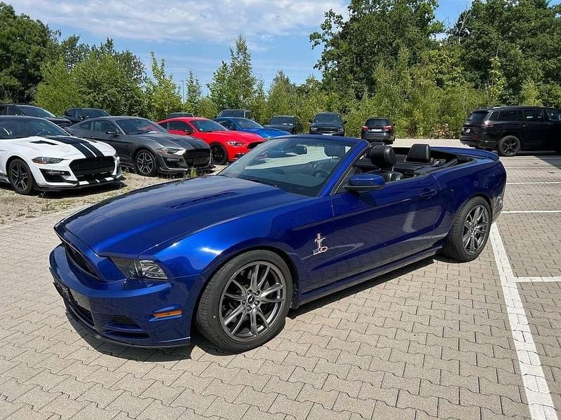 Gebraucht Ford Mustang GT Premium 421 PS (309 kW) 2013 Blau Cabrio