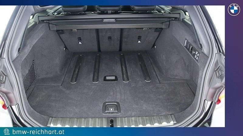 Gebraucht BMW 318 Efficient Dynamics 150 PS (110 kW) 2024 Saphirschwarz Kombi