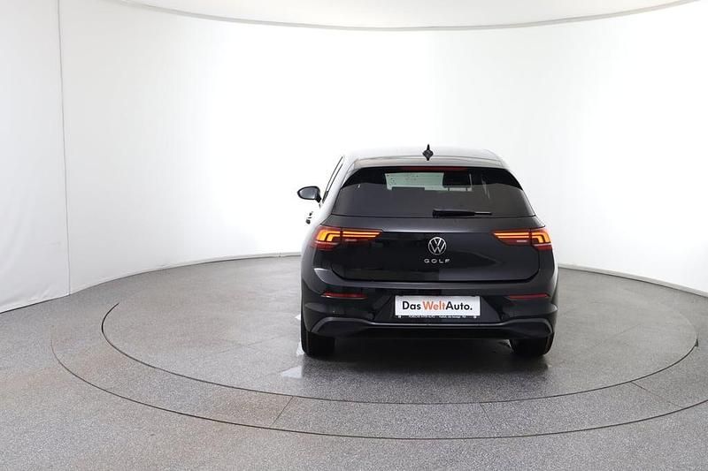 Neu VW Golf VIII 115 PS (84 kW) 2026 Schwarz  metallic