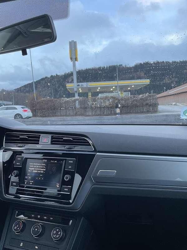 Gebraucht VW Touran United 122 PS (89 kW) 2021 Van / Kleinbus